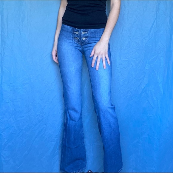 Guess Denim - Rare Vintage Guess Beautiful Low Rise Double Sided Buttons Bootcut Jeans Size 26